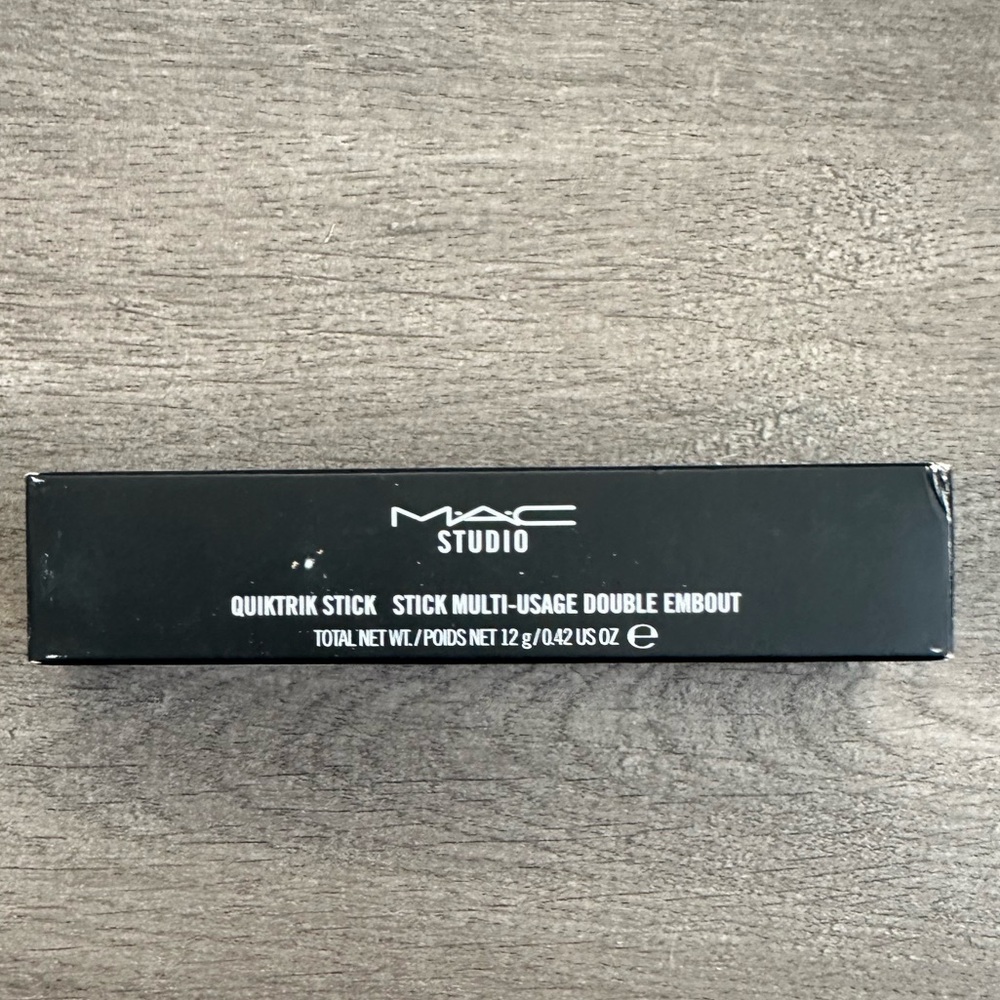 Mac contouring stick - Picture 1 of 3